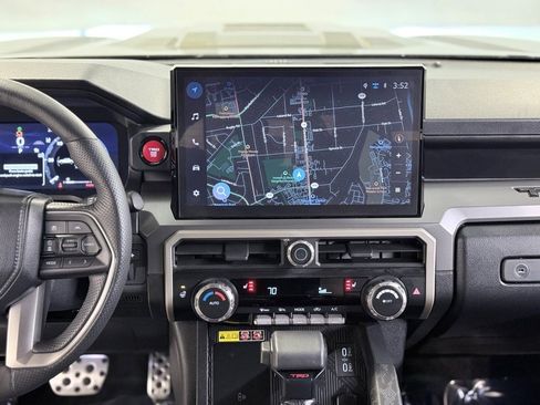 Used 2024 Toyota Tacoma TRD Sport image 28