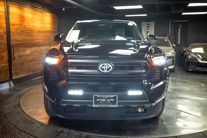 Used 2026 Toyota Tacoma SR5 AWD/4WD image 4