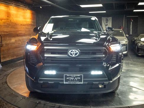 Used 2026 Toyota Tacoma SR5 AWD/4WD image 4