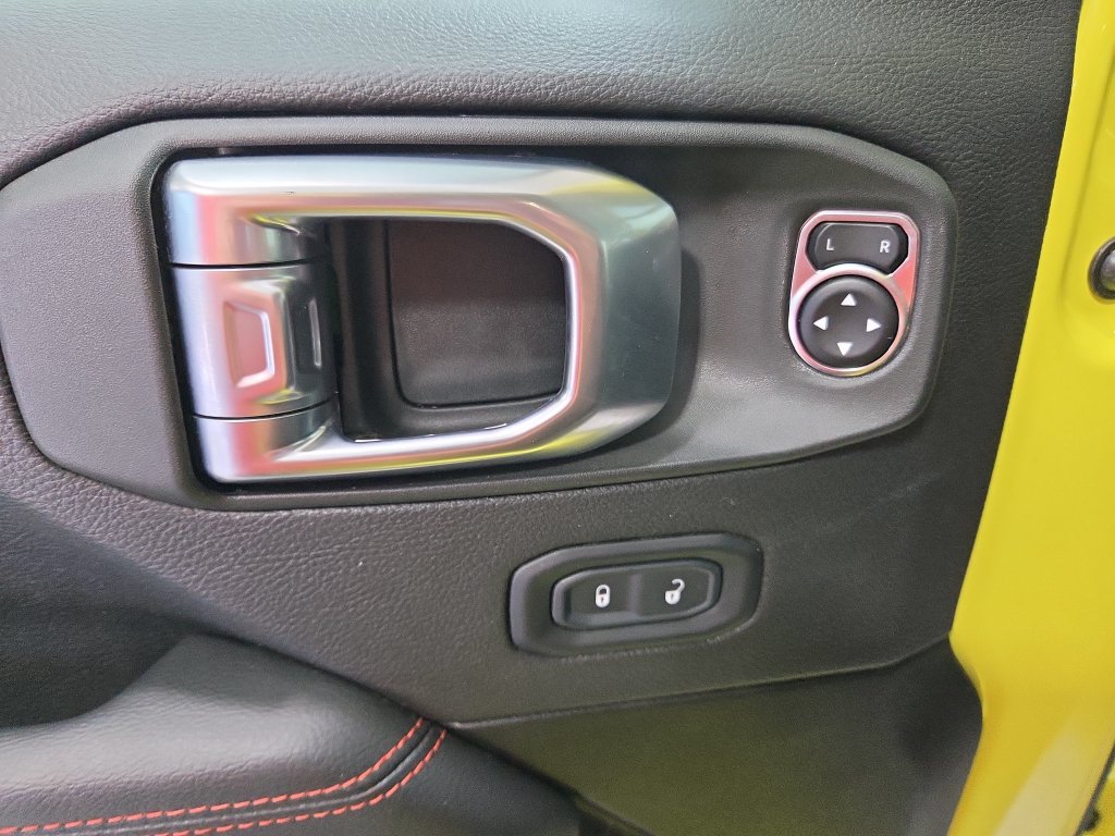 Used 2023 Jeep Wrangler Unlimited Rubicon w/ Cold Weather Group AWD/4WD image 29