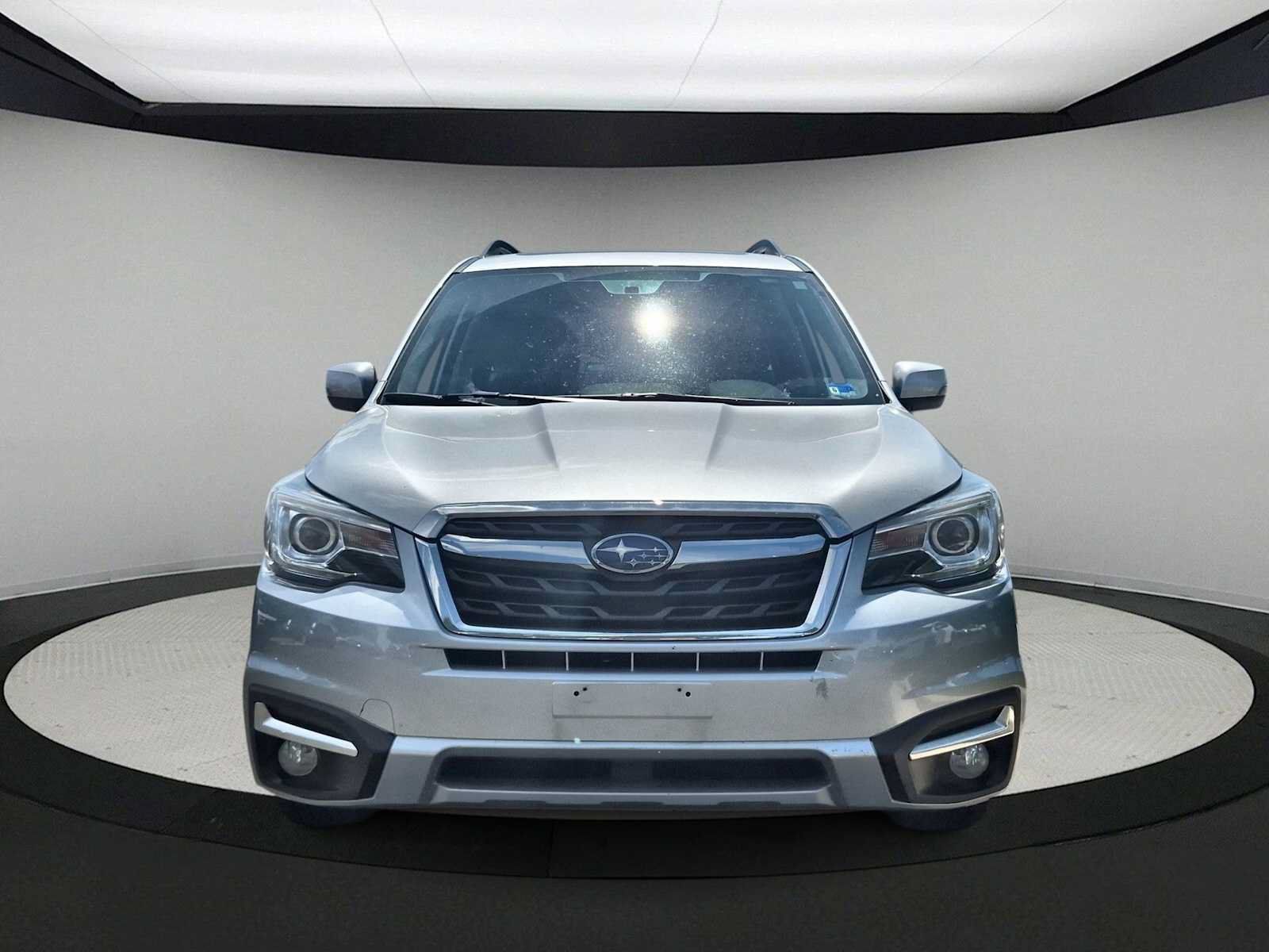 Used 2017 Subaru Forester 2.5i Touring AWD/4WD image 3