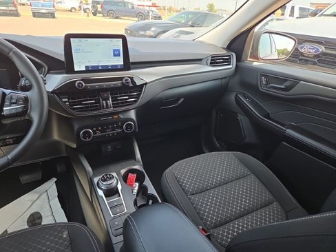 Certified 2023 Ford Escape Active AWD/4WD image 32