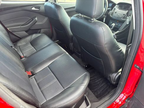 Used 2017 Ford Focus SE FWD image 17