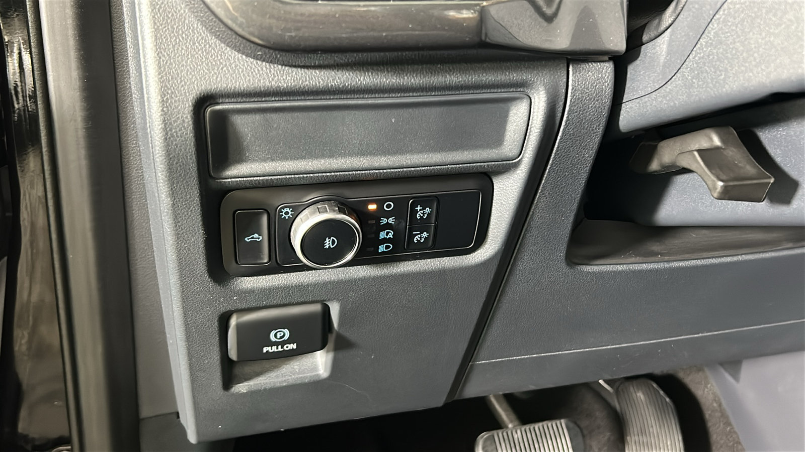 Used 2024 Ford F150 STX AWD/4WD image 23
