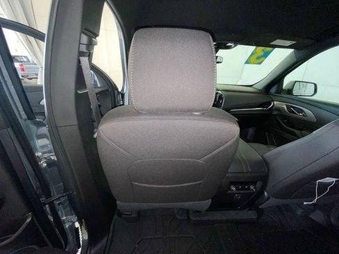 Used 2023 Chevrolet Traverse LT w/ LPO, Floor Liner Package AWD/4WD image 40