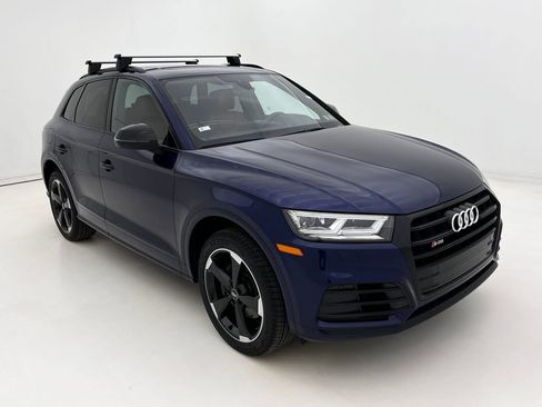 Used 2020 Audi SQ5 Premium Plus w/ Premium Plus Package image 2