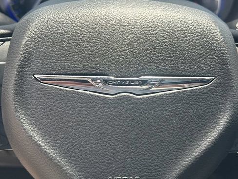 Used 2023 Chrysler Pacifica Limited w/ Uconnect Theater Family Group AWD/4WD image 20