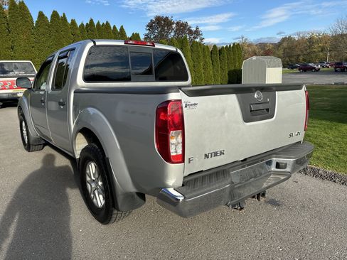 Used 2019 Nissan Frontier SV image 5
