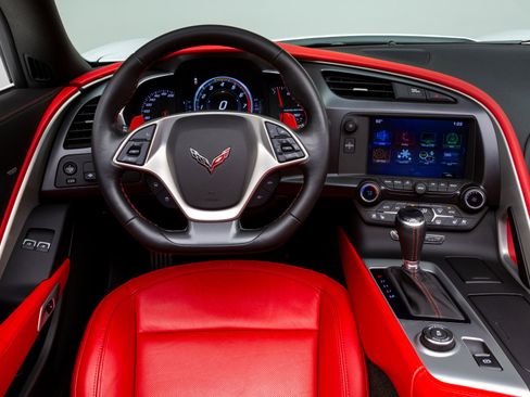 Used 2018 Chevrolet Corvette Stingray Coupe w/ 2LT Preferred Equipment Group image 28