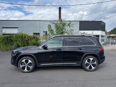 New 2026 Mercedes-Benz GLB 250 4MATIC image 4