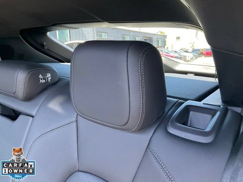 Used 2025 Porsche Macan 4S Electric AWD/4WD image 31