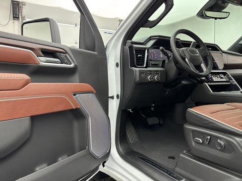 New 2026 GMC Sierra 2500 Denali Ultimate AWD/4WD image 19