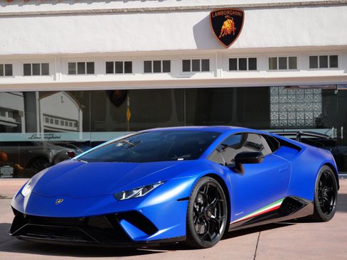 Used 2018 Lamborghini Huracan Performante image 17