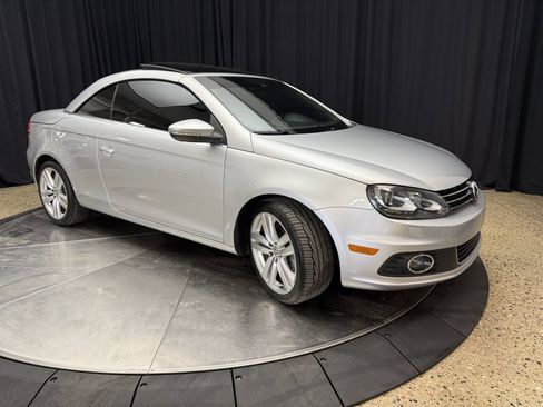 Used 2012 Volkswagen Eos Lux FWD image 34