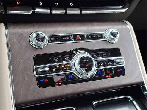 Certified 2024 Lincoln Aviator Reserve w/ Equipment Group 201A image 16