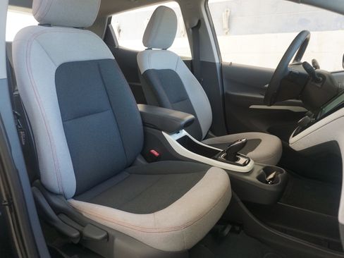 Used 2020 Chevrolet Bolt LT image 20