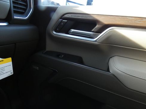 New 2026 GMC Sierra 2500 SLT w/ SLT Premium Package image 24