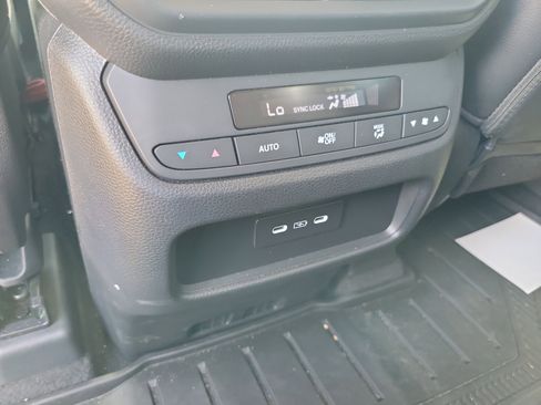 Used 2024 Honda Pilot EX-L image 17
