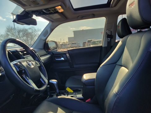 Used 2021 Toyota 4Runner TRD Off-Road Premium image 14