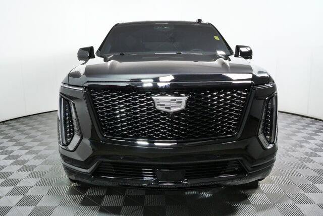 Certified 2026 Cadillac Escalade Platinum Sport w/ LPO, ONYX Package AWD/4WD image 35