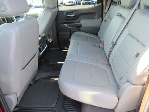 Certified 2022 GMC Sierra 1500 SLT w/ SLT Premium Package AWD/4WD image 16