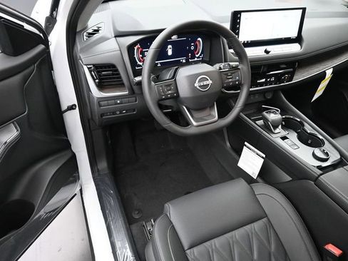 New 2026 Nissan Rogue Platinum AWD/4WD image 15