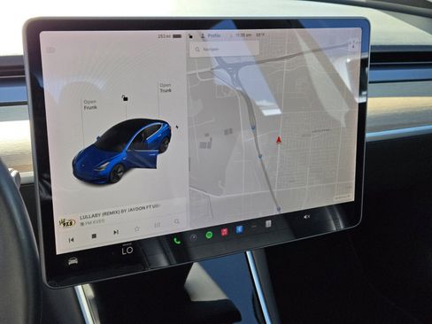 Used 2018 Tesla Model 3 Long Range image 20