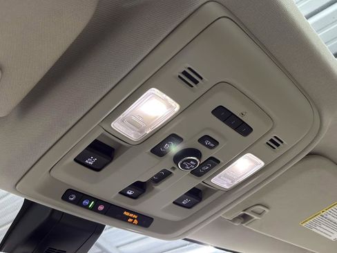 Used 2021 GMC Yukon XL Denali w/ LPO, Illumination Package image 23