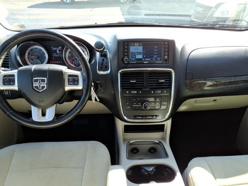 Used 2011 Dodge Grand Caravan Crew w/ Entertainment Group 1 image 8