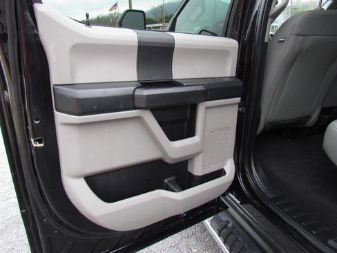 Used 2020 Ford F250 XL w/ STX Appearance Package image 12