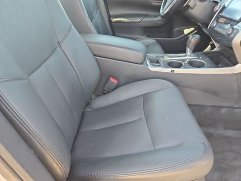 Used 2013 Nissan Altima 3.5 SL FWD image 21