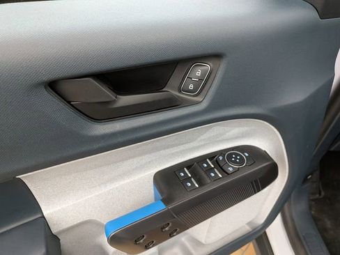 Used 2025 Ford Maverick XLT w/ Equipment Group 301A image 18