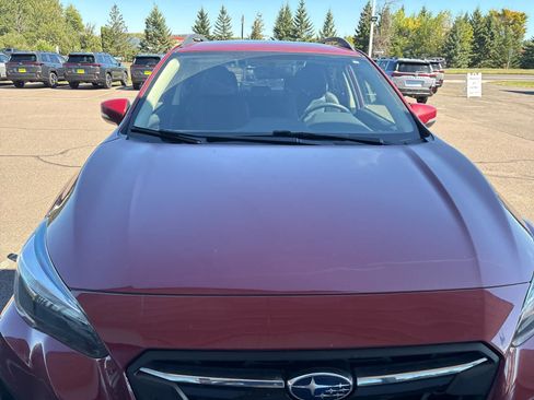 Used 2019 Subaru Crosstrek 2.0i Limited w/ Moonroof Package w/Navigation AWD/4WD image 2