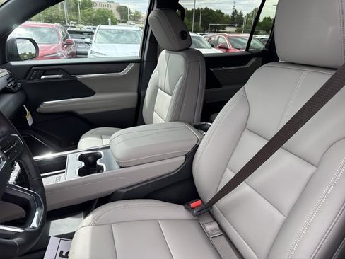 New 2026 GMC Acadia Elevation w/ Black Edition AWD/4WD image 5