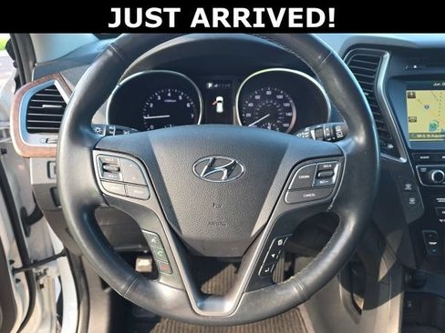 Used 2018 Hyundai Santa Fe Sport FWD image 17