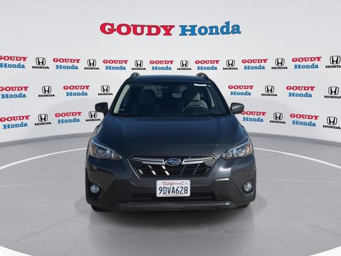 Used 2023 Subaru Crosstrek 2.0i Premium image 3