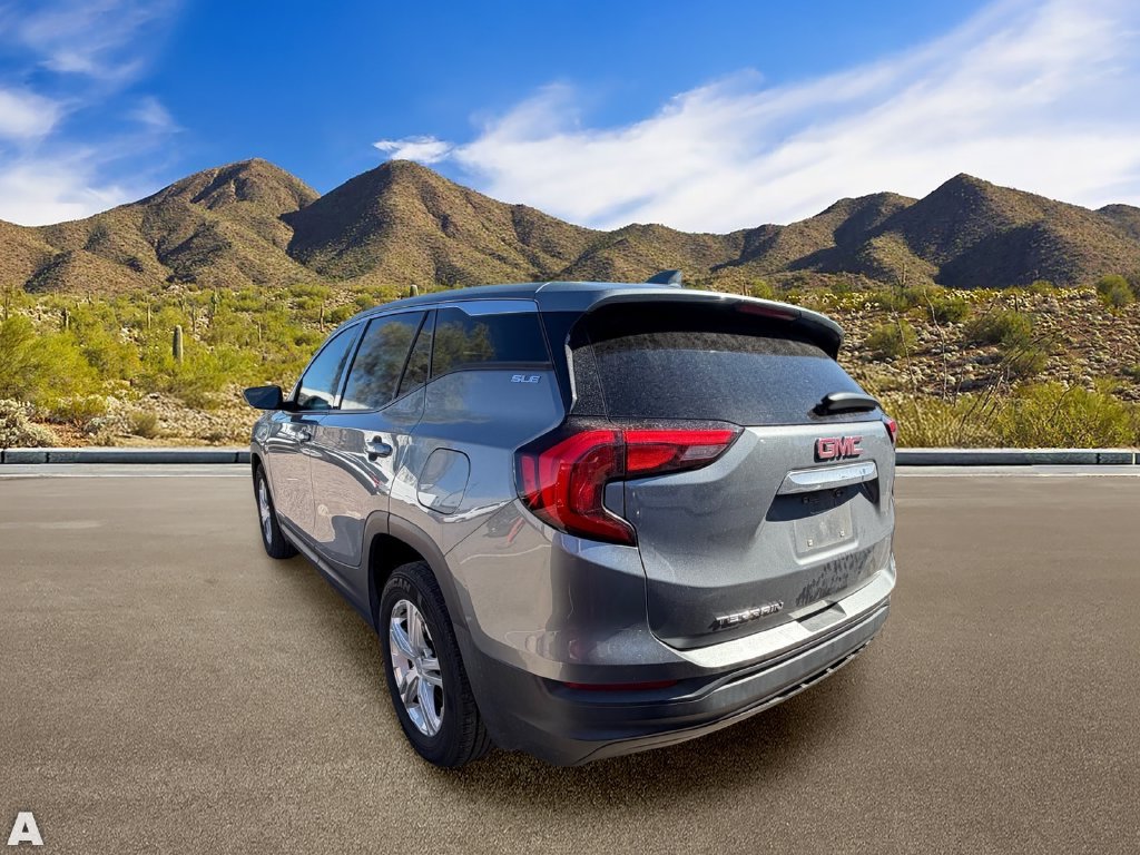 Used 2020 GMC Terrain SLE FWD image 2