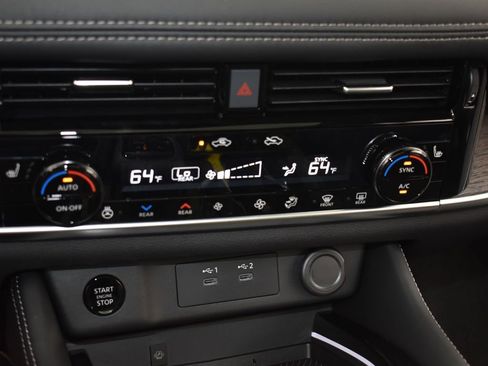 New 2026 Nissan Rogue Platinum w/ Platinum Premium Package image 12