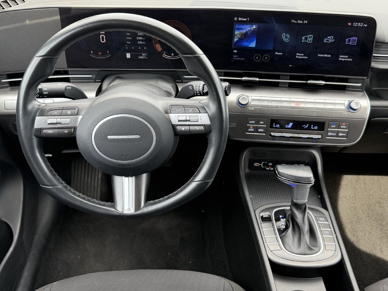 Used 2025 Hyundai Kona SEL FWD image 11