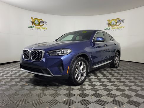 Certified 2023 BMW X4 xDrive30i w/ Premium Package image 3