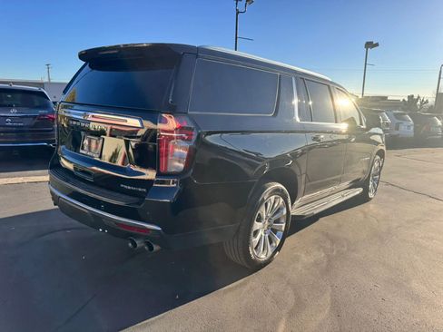 Used 2021 Chevrolet Suburban Premier w/ Premium Package image 4