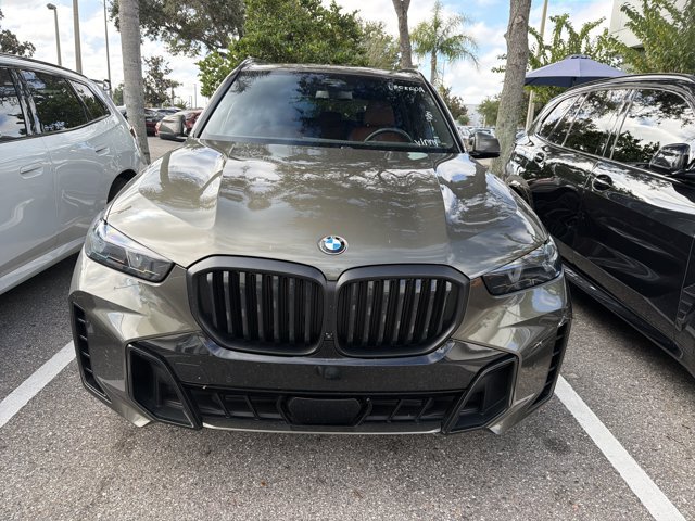 Used 2024 BMW X5 sDrive40i w/ M Sport Package RWD image 2