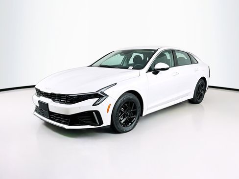 Used 2025 Kia K5 LXS image 3