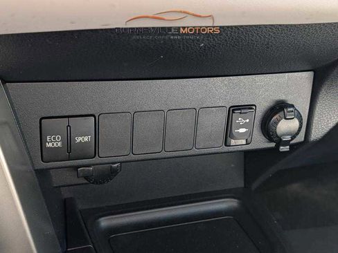 Used 2015 Toyota RAV4 XLE AWD/4WD image 25