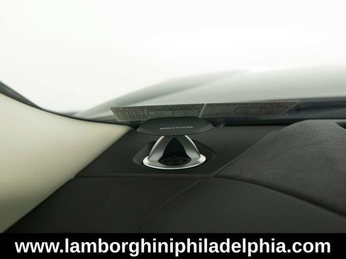 Used 2023 Lamborghini Urus S AWD/4WD image 37