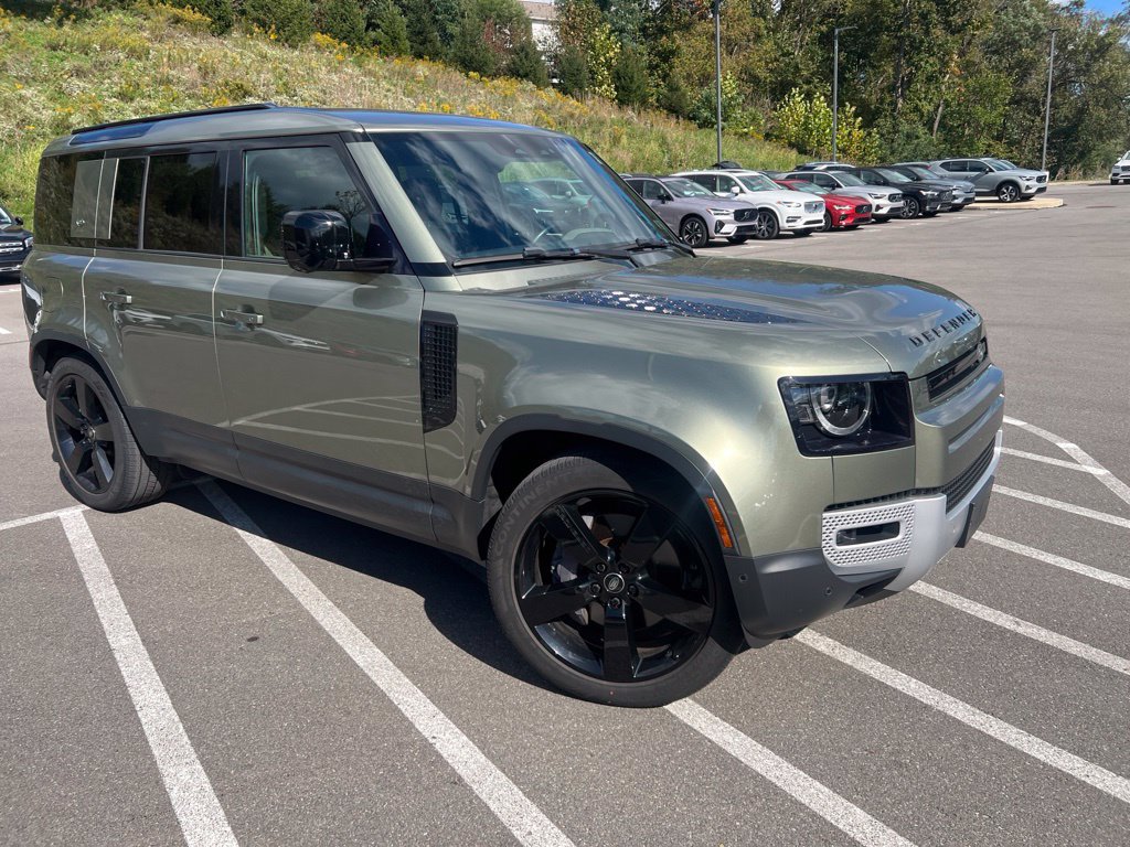 Used 2023 Land Rover Defender 110 SE AWD/4WD image 20