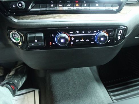 Certified 2024 Chevrolet Silverado 3500 LT w/ All Star Edition image 16