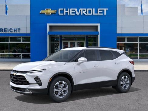 New 2026 Chevrolet Blazer LT w/ Convenience Package AWD/4WD image 2