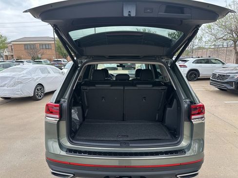 New 2026 Volkswagen Atlas SE FWD image 17