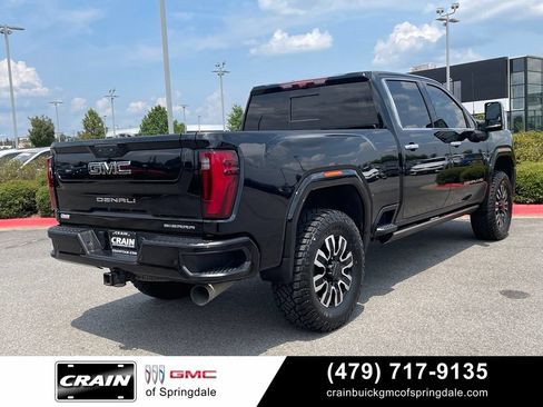 Used 2024 GMC Sierra 2500 Denali Ultimate AWD/4WD image 8